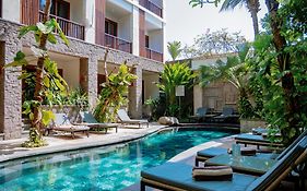 Akana Boutique Hotel